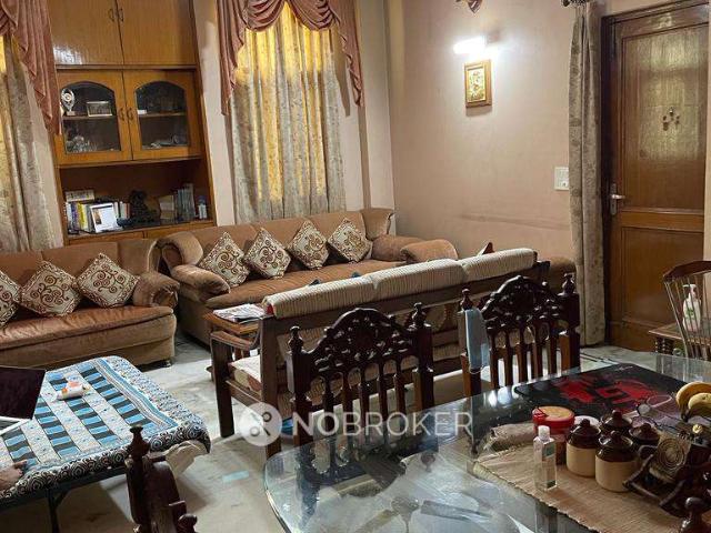 2 BHK Flat In Standalone Building for Rent In Kalkaji