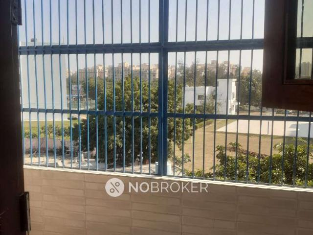 2 BHK Flat In Standalone Building for Rent In Omega i
