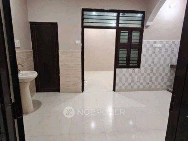 2 BHK Flat In Standalone Building for Rent In Laxman Vihar