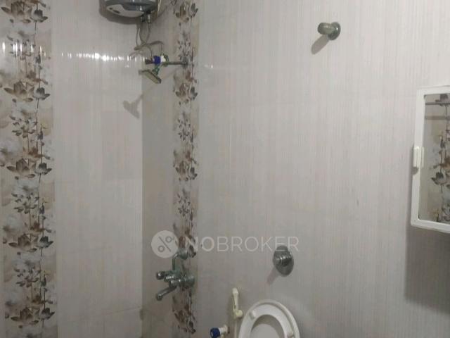 2 BHK Flat In Standalone Building for Rent In Madipakkam