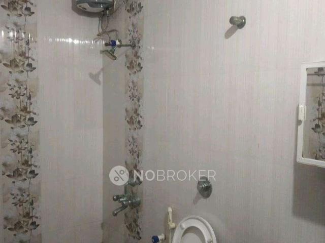 2 BHK Flat In Standalone Building for Rent In Madipakkam