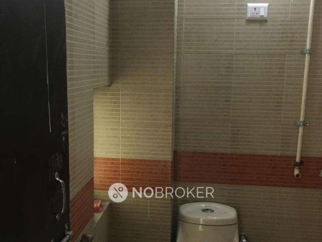 2 BHK Flat In Standalone Building for Rent In Nizamuddin West
