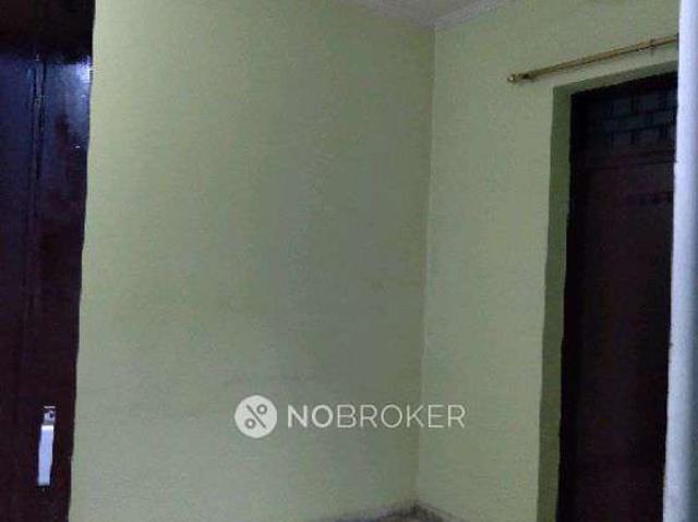 2 BHK Flat In Standalone Building for Rent In Sec 14