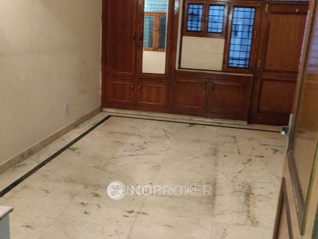 2 BHK Flat In Standalone Building for Rent In Sector 14