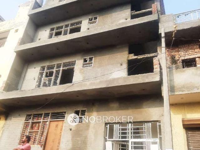 2 BHK Flat In Standalone Building for Rent In Sector 16a