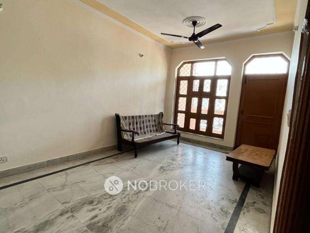 2 BHK Flat In Standalone Building for Rent In Sector 17