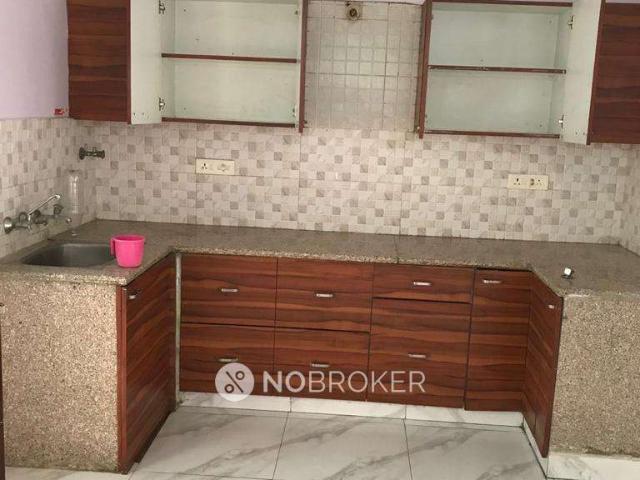 2 BHK Flat In Standalone Building for Rent In Sector 28