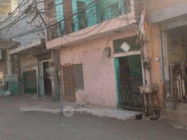 2 BHK Flat In Standalone Building for Rent In Sector 21