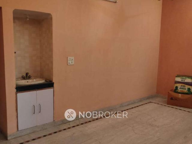 2 BHK Flat In Standalone Building for Rent In Sector 37