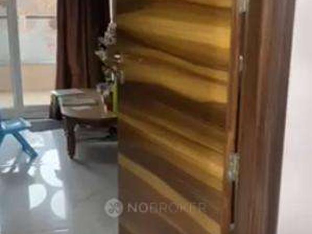 2 BHK Flat In Standalone Building for Rent In Sector 31