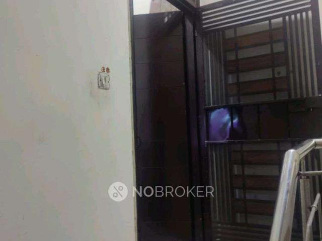 2 BHK Flat In Standalone Building for Rent In Sector 49