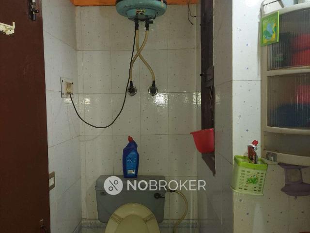 2 BHK Flat In Standalone Building for Rent In Sector 4, Va