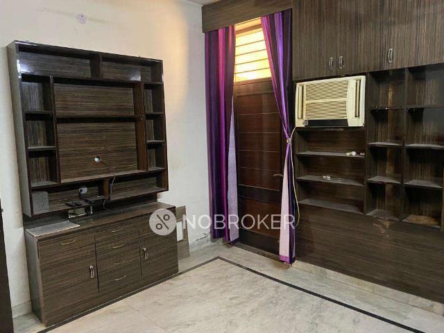2 BHK Flat In Standalone Building for Rent In Sector 64
