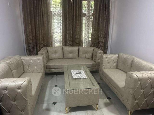 2 BHK Flat In Standalone Building for Rent In Sector 62
