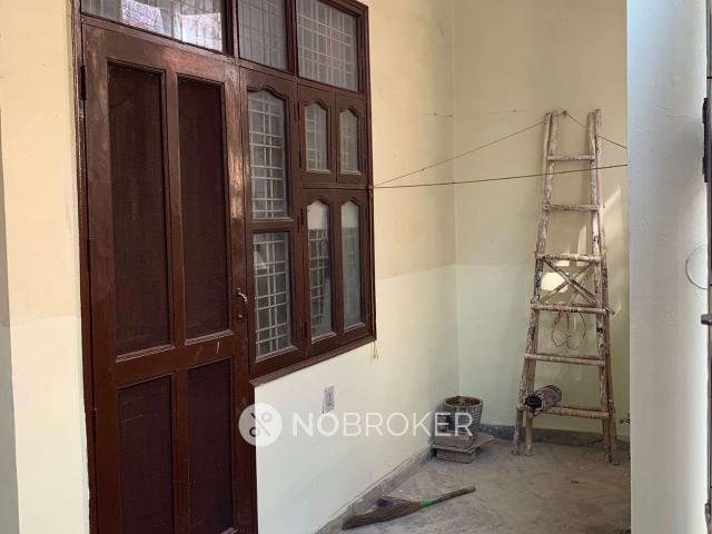 2 BHK Flat In Standalone Building for Rent In Sector 7