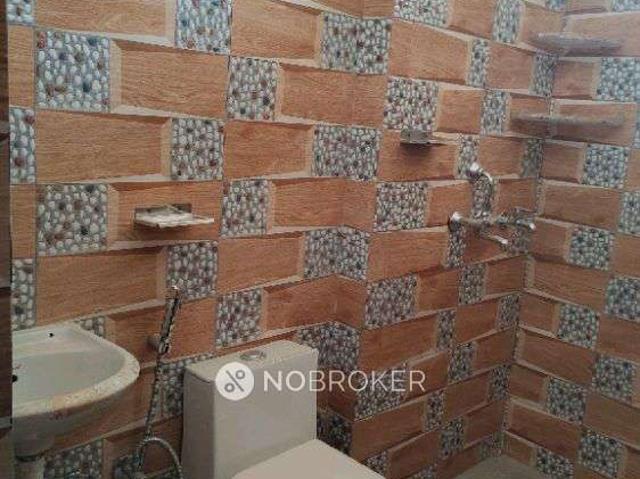 2 BHK Flat In Standalone Building for Rent In Palam Vihar Extension