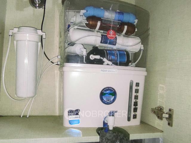 2 BHK Flat In Standalone Building for Rent In Pitam Pura