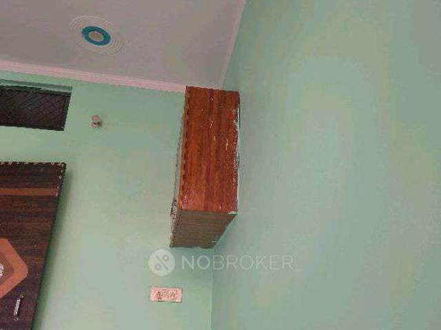 2 BHK Flat In Standalone Building for Rent In Razapur Khurd