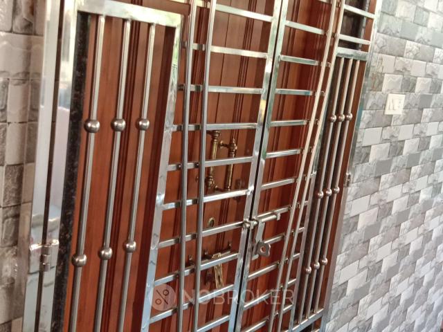 2 BHK Flat In Standalone Building for Rent In Thoraipakka