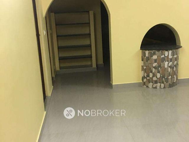 2 BHK Flat In Standalone Building for Rent In Velachery