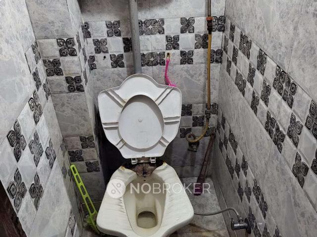 2 BHK Flat In Standalone Building For Sale In 1262, Katra
