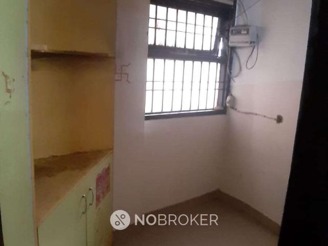 2 BHK Flat In Standalone Building For Sale In Chirag Dilli