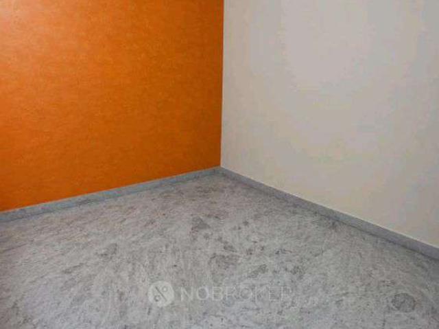 2 BHK Flat In Standalone Building For Sale In Bhola Nath Nagar