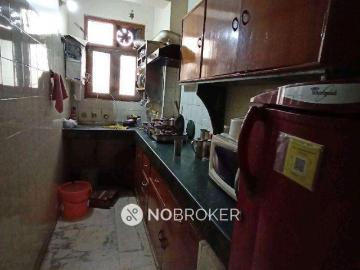 2 BHK Flat In Standalone Building For Sale In Karol Bagh