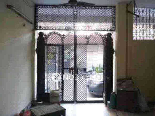 2 BHK Flat In Standalone Building For Sale In Patparganj