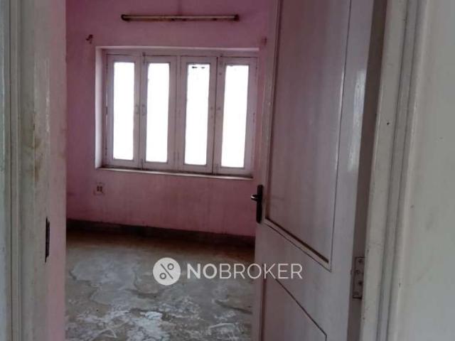 2 BHK Flat In Standalone Building For Sale In Rana Pratap Bagh