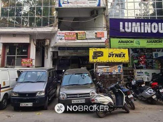 2 BHK Flat In Standalone For Sale In Janakpuri