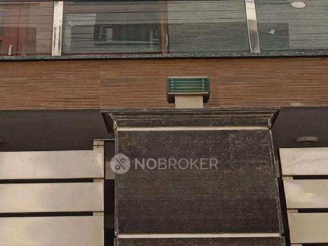 2 BHK Flat In Standlone Building for Rent In Sector 52