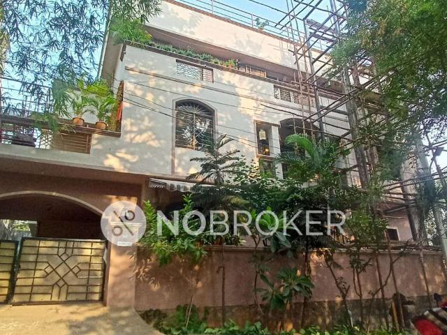 2 BHK Flat In Stadrdlone Building for Rent In Banjara Hill