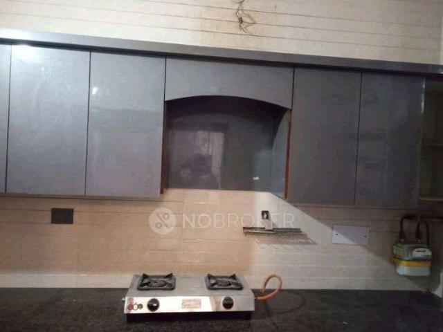 2 BHK Flat In Su 37, Su Block for Rent In Pitampura
