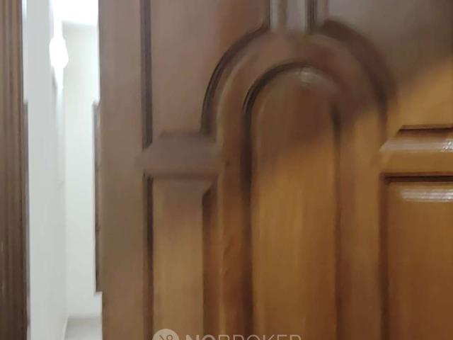 2 BHK Flat In Subbu Flat, Ullagaram for Rent In Madipakkam