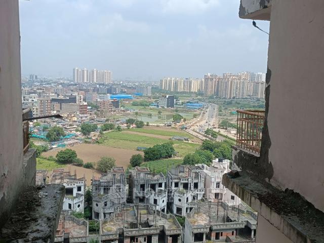 2 BHK Flat In Supertech Tech Cape Town, Sector 74, Noida, Ut