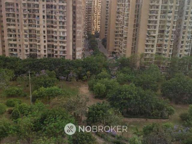 2 BHK Flat In Supertech Ecociti For Sale In Sector 137