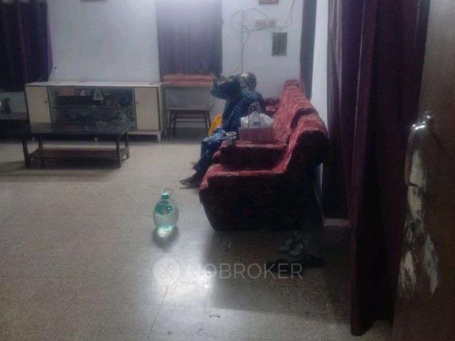 2 BHK Flat In Suriya Apartment for Rent In Chromepet