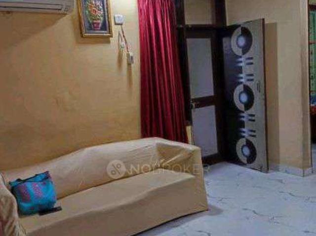 2 BHK Flat In Surya Homes Sector 73 for Rent In Surya Homes, Noida Sector 73