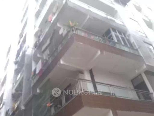 2 BHK Flat In Suryansh Building for Rent In Sector 104
