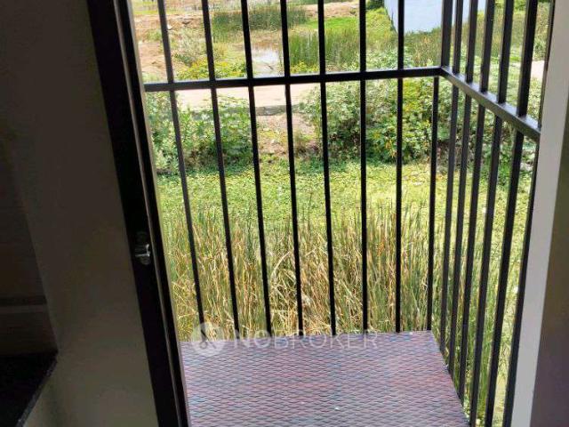 2 BHK Flat In Swastika Apartment for Rent In Chemmenchery S. C.b