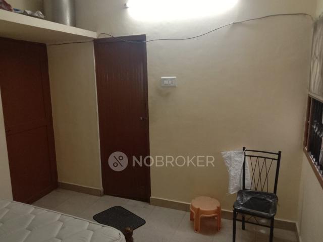 2 BHK Flat In Swathi Apartment For Sale In Puzhuthivakkam