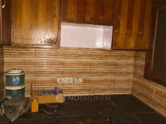 2 BHK Flat In S 2200, Gali No 1, Old Mahavir Nagat, new D