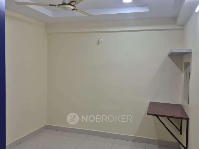 2 BHK Flat In S R Corner Square for Rent In Madhapur
