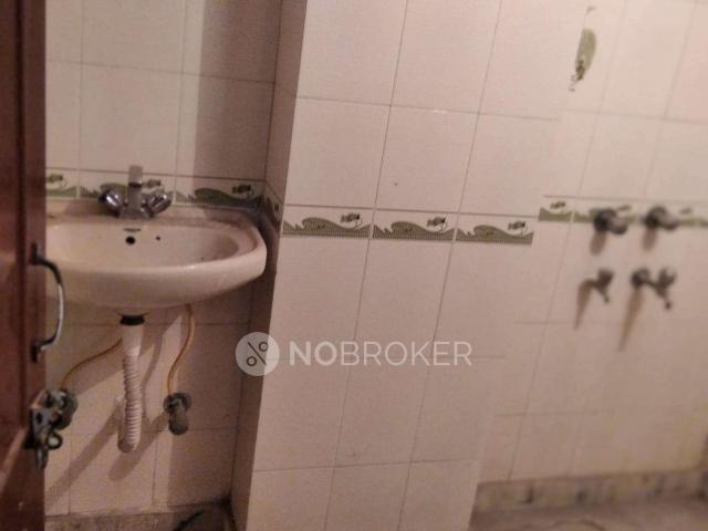 2 BHK Flat In Sai Apartments For Sale In South Extension I