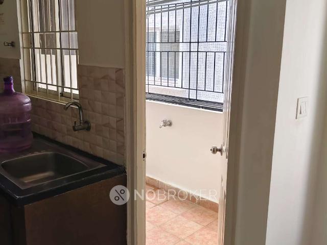 2 BHK Flat In Sai Raghavendra White Midas for Rent In White
