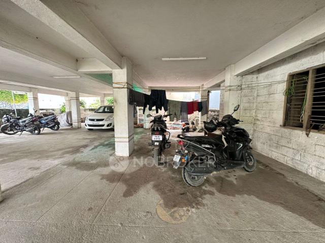 2 BHK Flat In Saisree Apartments For Sale In Pallikarani