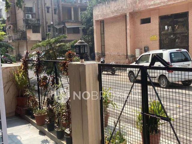 2 BHK Flat In Santushti Apartments for Rent In Vasant Kunj