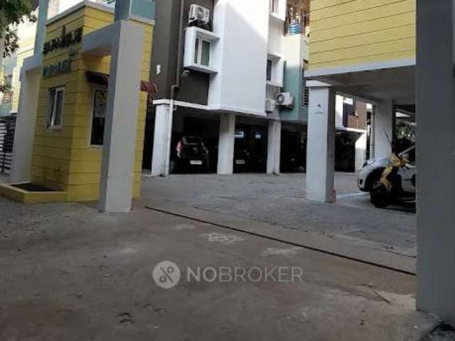 2 BHK Flat In Saradeuz Paradise For Sale In Perumbakkam