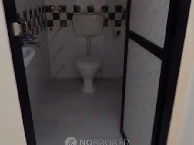 2 BHK Flat In Sarvoday Mangal for Rent In 90 Feet Road